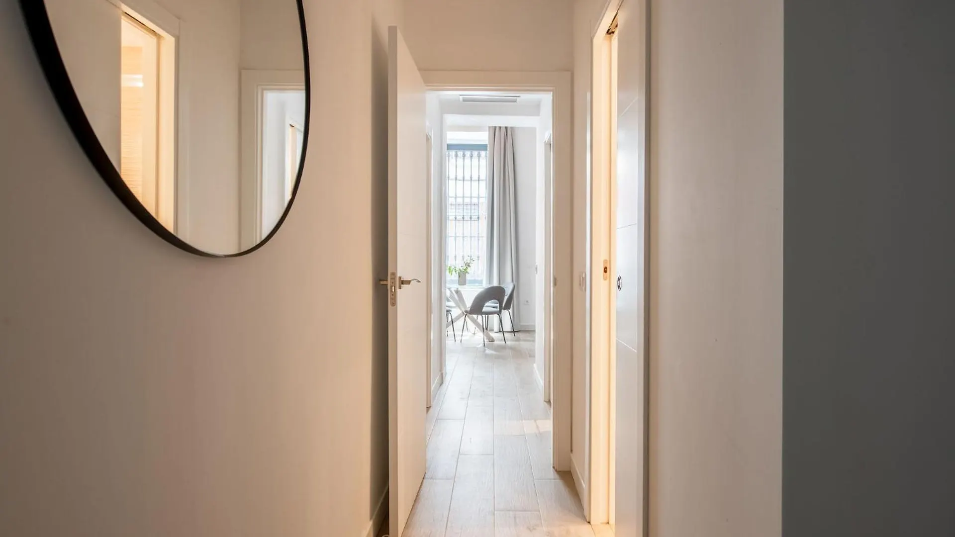 Santa Ana 18 Suite Apartments Seville 0*,