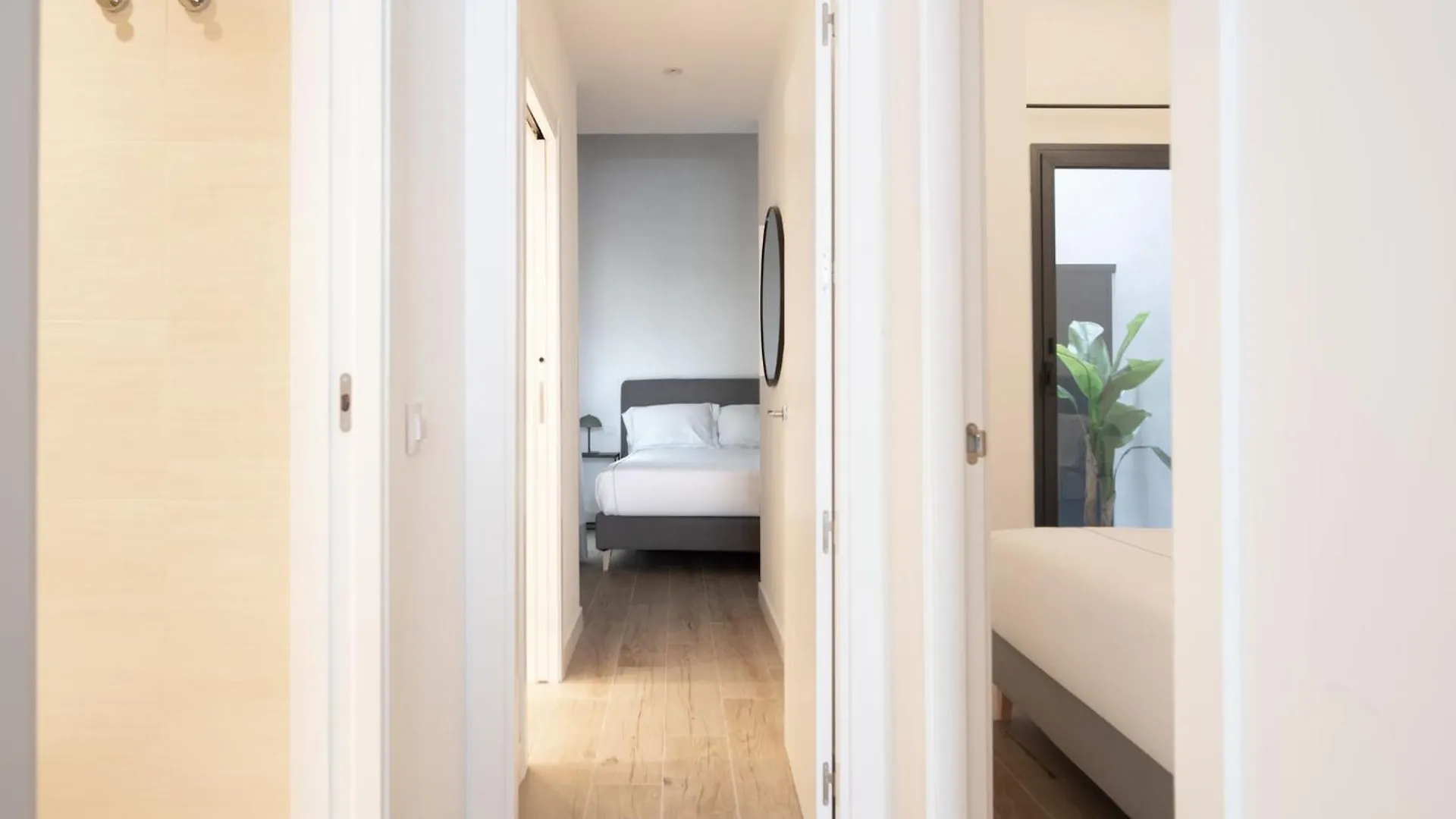 Santa Ana 18 Suite Apartments Seville Spain