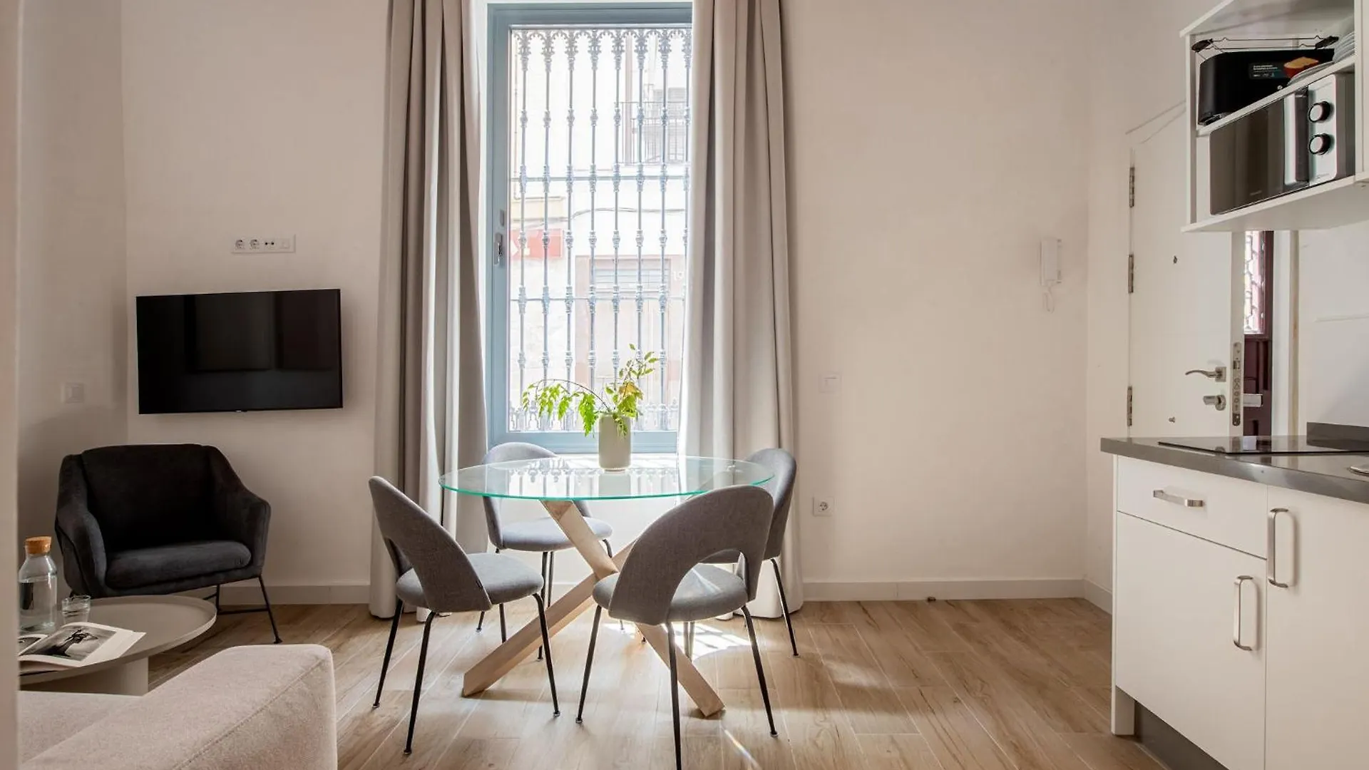 Santa Ana 18 Suite Apartments Seville Spain